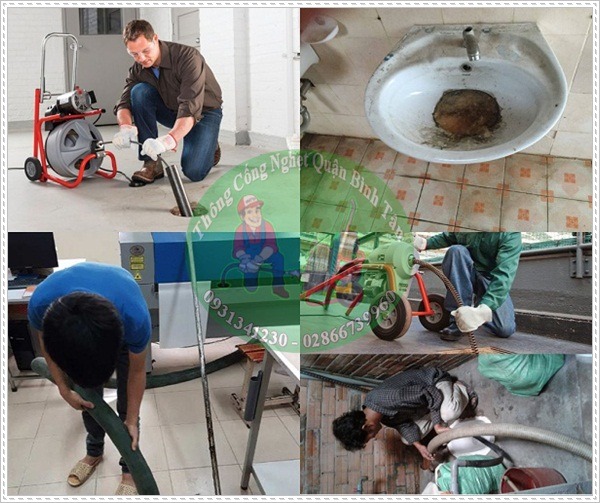 M&ugrave;i h&ocirc;i toilet kh&oacute; chịu.