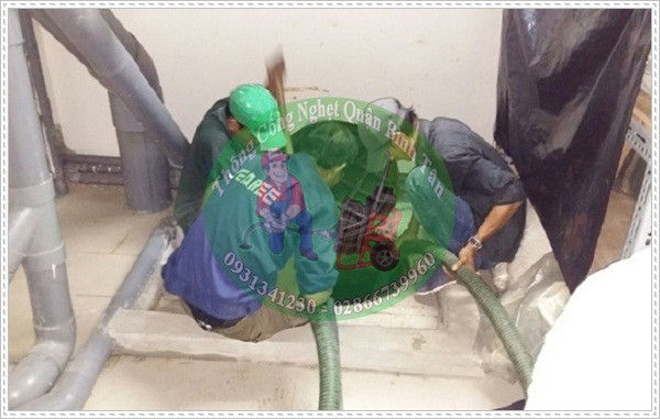 R&uacute;t hầm cầu gi&aacute; rẻ.