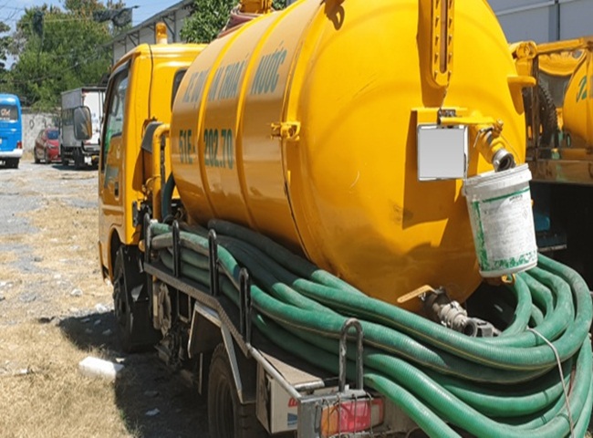 Xe vận chuyển bùn vi sinh quận Bình Tân Thịnh Phát máy móc hiện đại